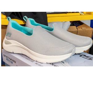 Skechers Women's Arch Fit Sneaker Walking Shoes